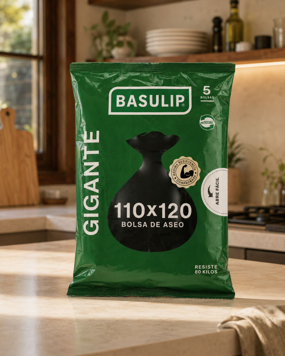 Envases frontal y posterior de la bolsa de aseo Basulip Gigante 110 por 120, en color verde oscuro.