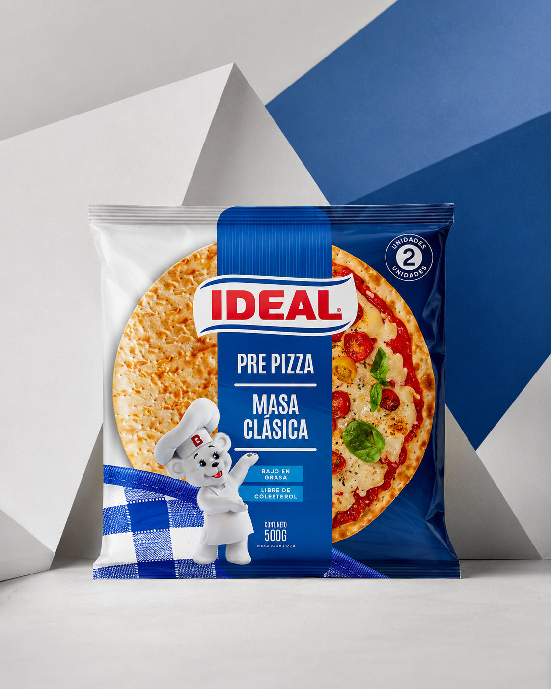 Envase Ideal Pre Pizza Masa Clásica con el Osito Bimbo y fondo geométrico azul.