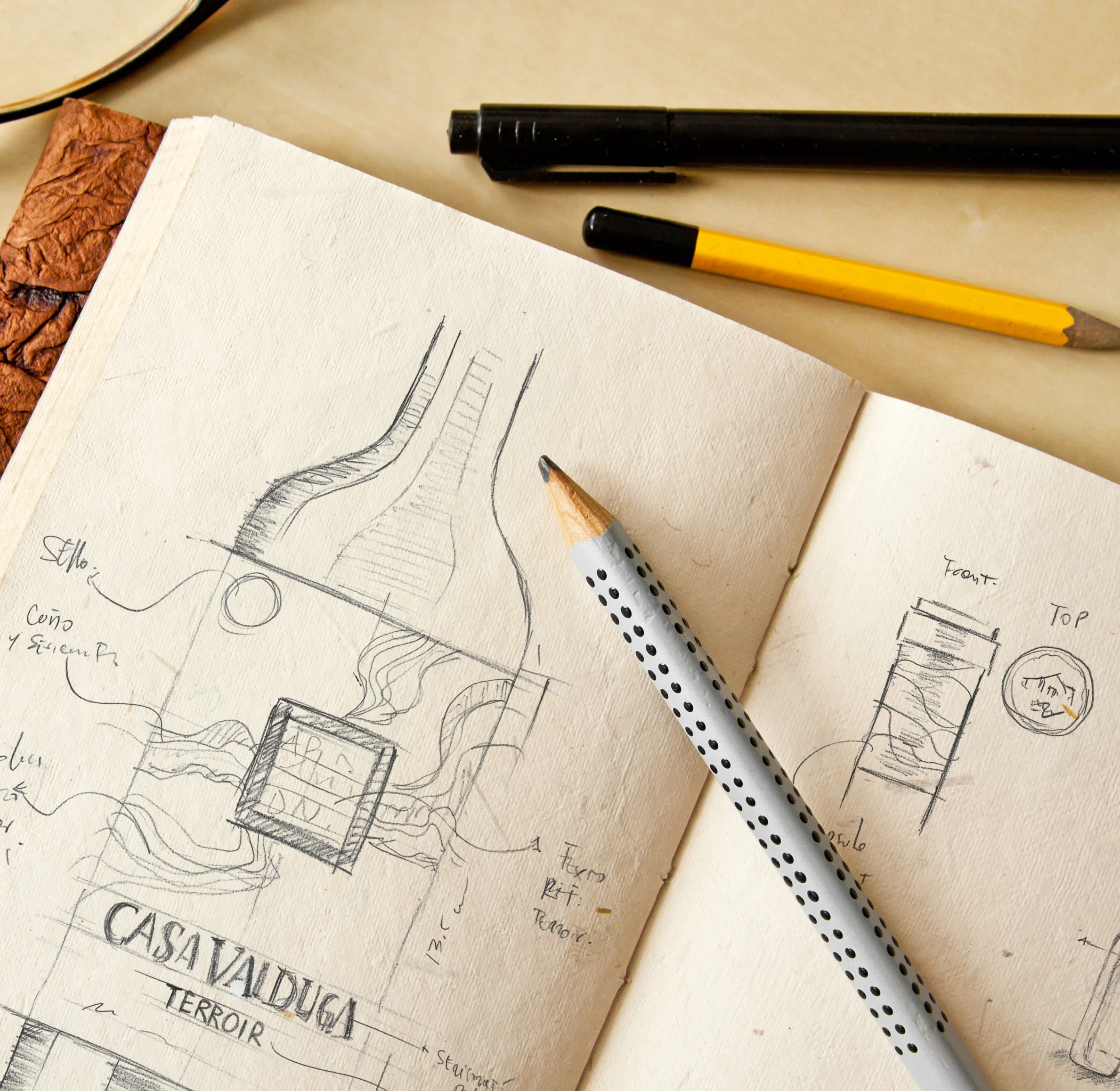 Boceto y mockup temprano de Casa Valduga Terroir.