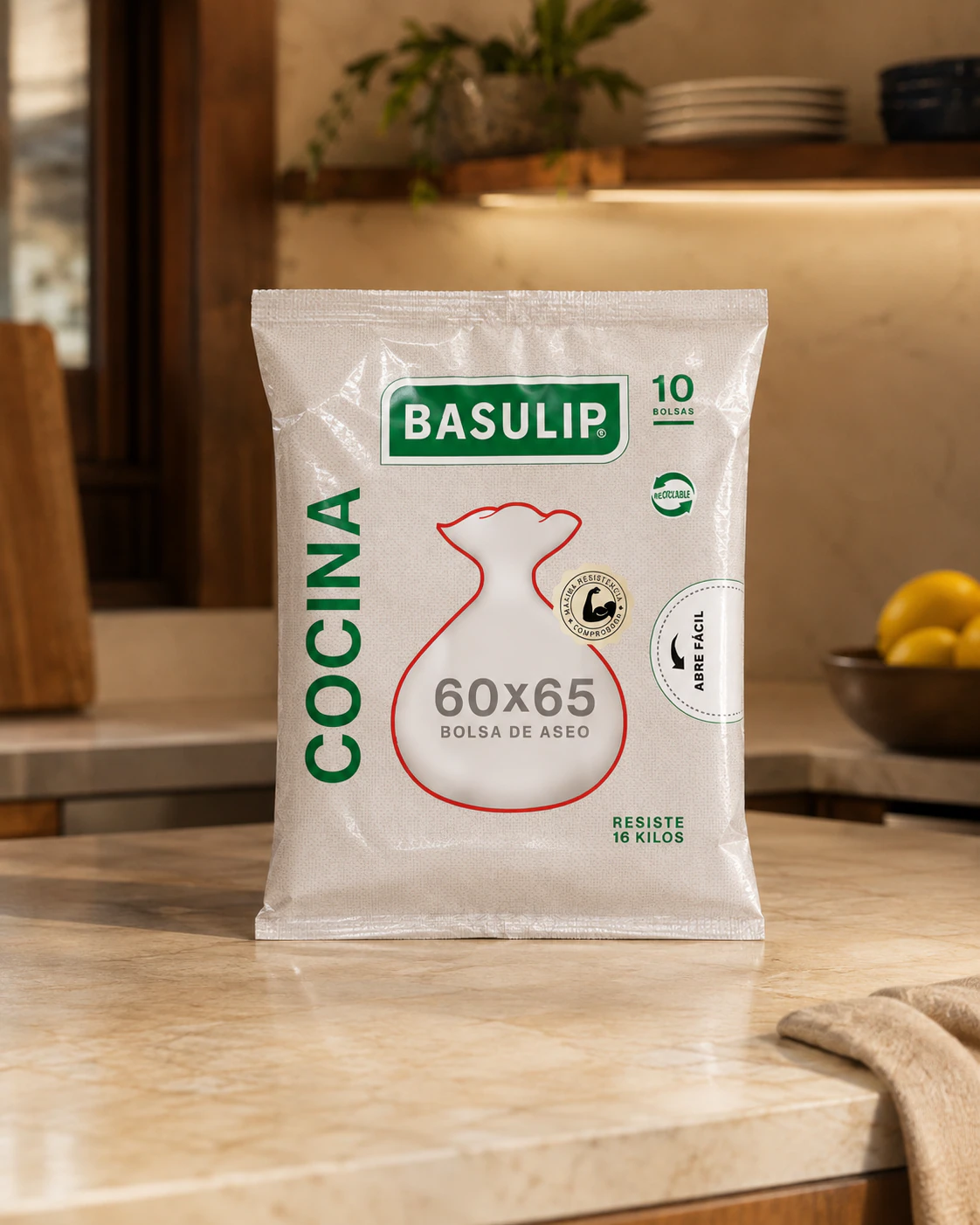 Envases frontal y posterior de la bolsa de aseo Basulip Cocina 60 por 65, en blanco y verde.
