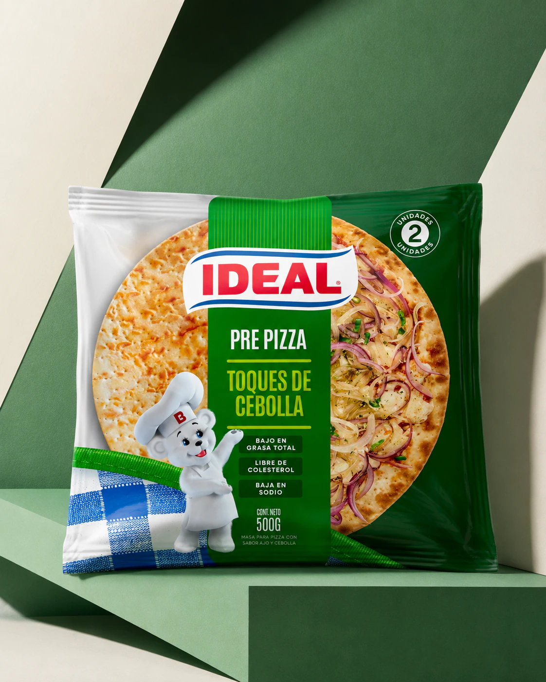 Envase verde Ideal Pre Pizza Toques de Cebolla con fondo geométrico verde.