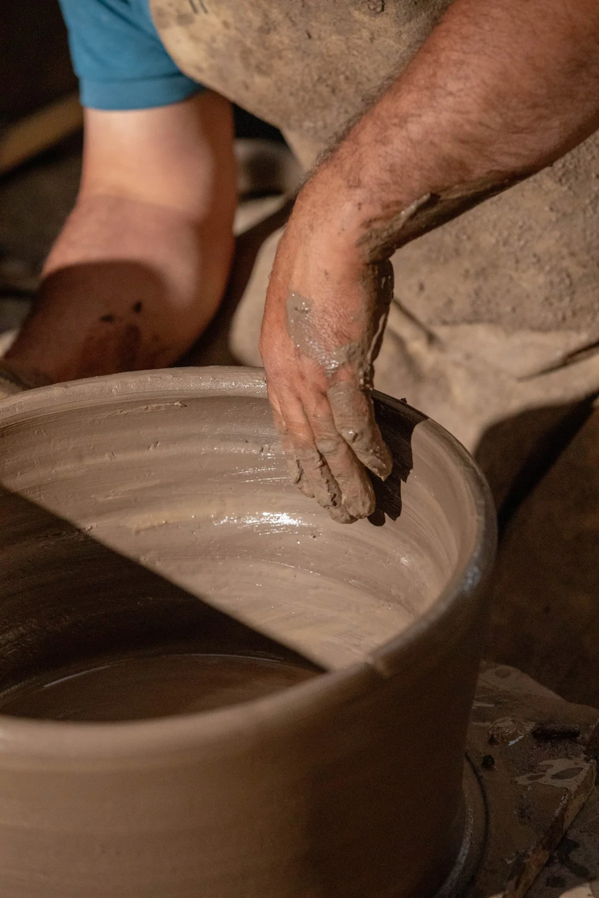 Fabricación artesanal de las ánforas de arcilla